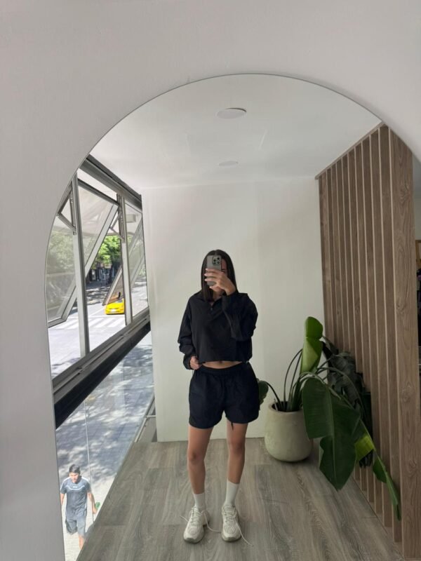 SHORT ROMPEVIENTO PARIS