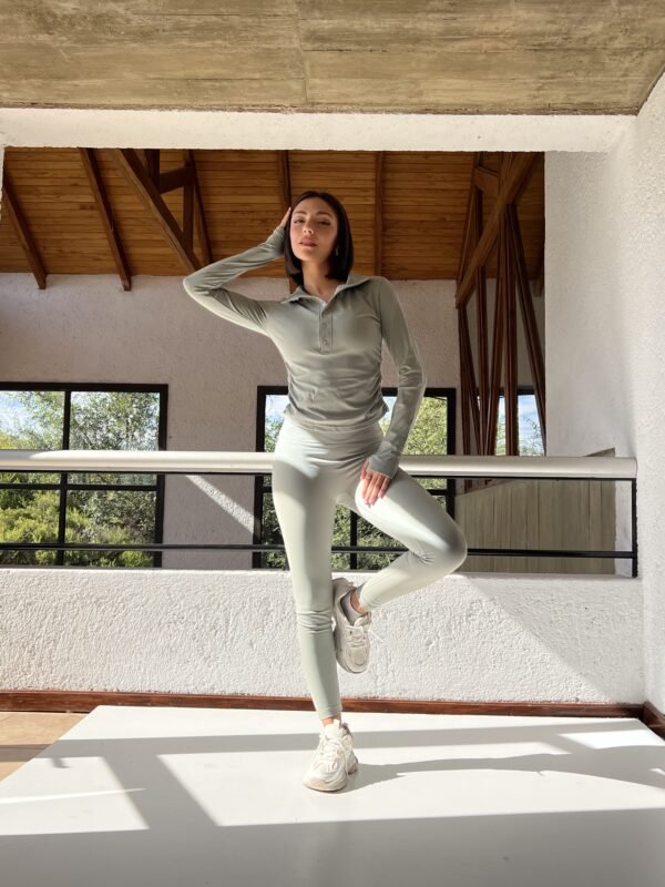 SET BRUNA (CALZA LARGA+BUZO)
