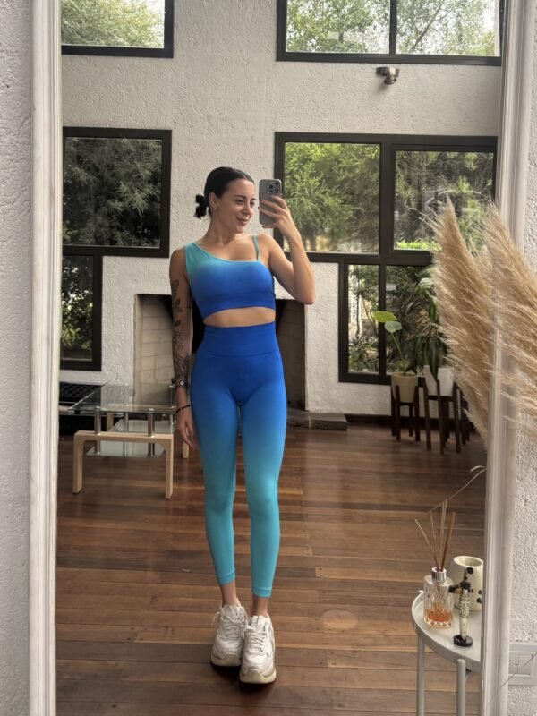 SET CLOE (TOP+CALZA LARGA)