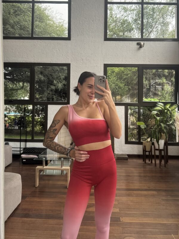 SET CLOE (TOP+CALZA LARGA)