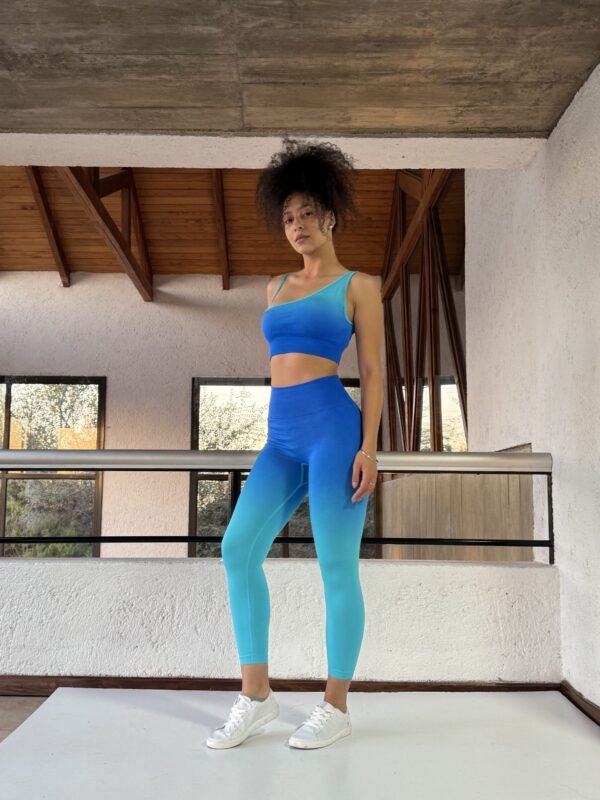 SET CLOE (TOP+CALZA LARGA)