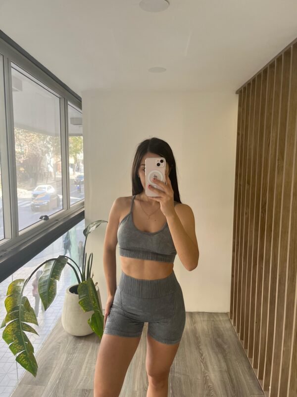 SET CHIARA (TOP + CALZA CORTA)