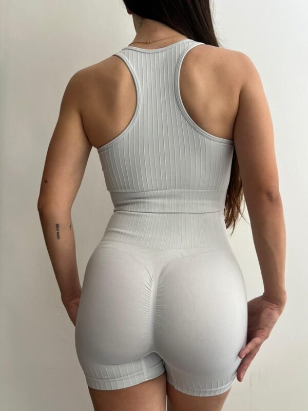 SET TAMARA (TOP + CALZA CORTA)