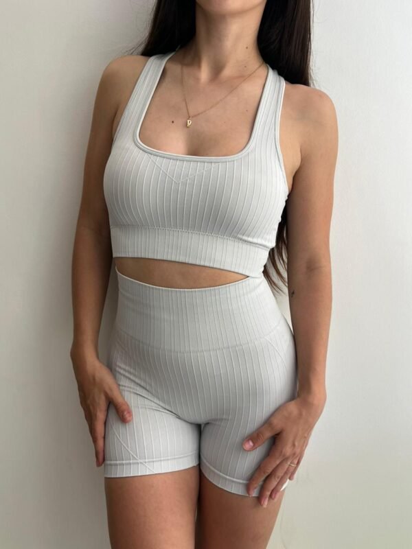 SET TAMARA (TOP + CALZA CORTA)