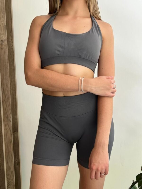 SET RUBY (TOP + CALZA CORTA)